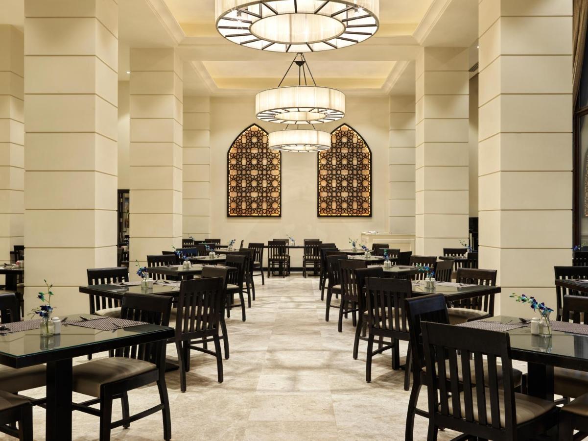 Fanar Hotel & Residences Salalah Exterior photo The restaurant
