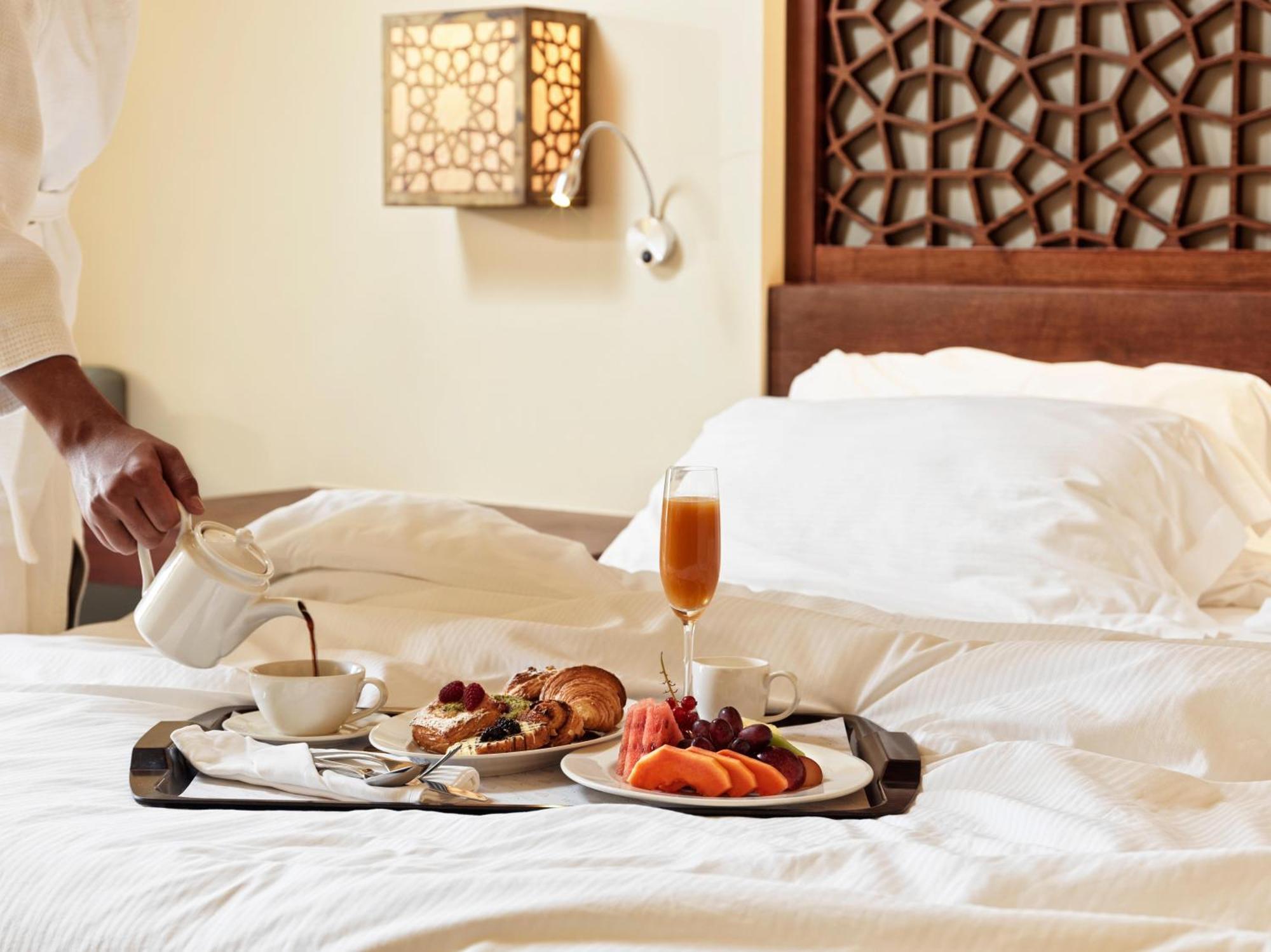 Fanar Hotel & Residences Salalah Exterior photo Room service